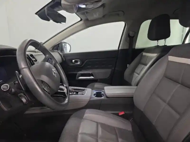 Citroën C5 Aircross hybrid rechargeable 225ch shine ë-eat8 — photo 9
