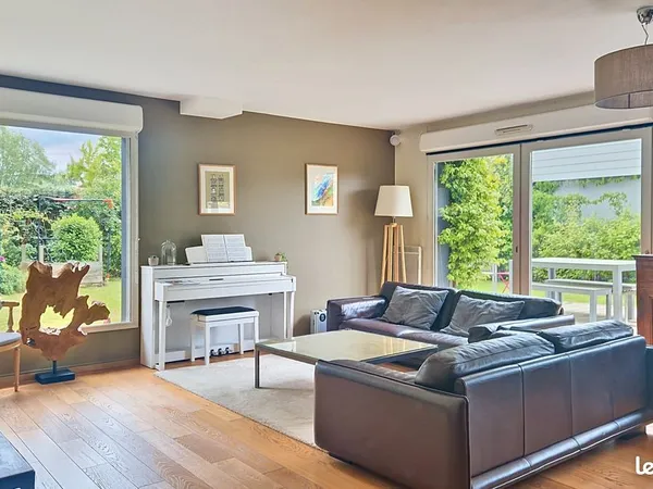 VENTE RECUEIL MAISON INDIVIDUELLE 4 chambres 2 sdb jardin garage parking 450 000