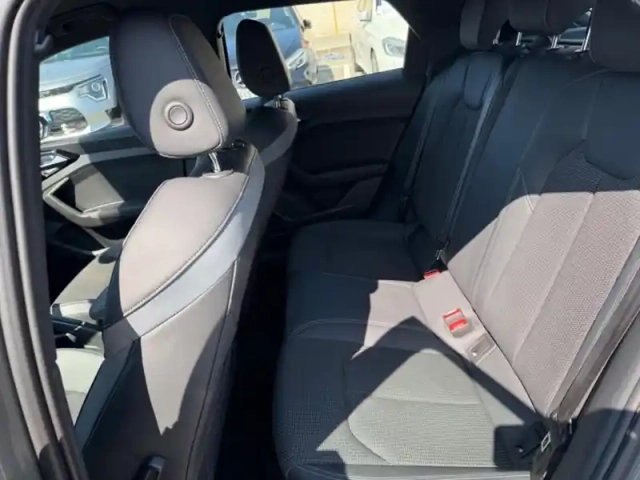 Audi A1 35 tfsi s line — photo 6