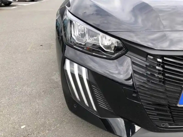 Peugeot 208 hybrid 110 ch e-dcs6 — photo 16
