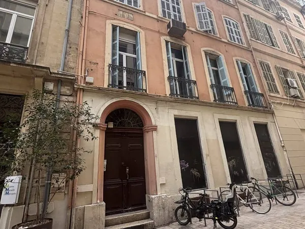 Studio 1 pièce 19 m²