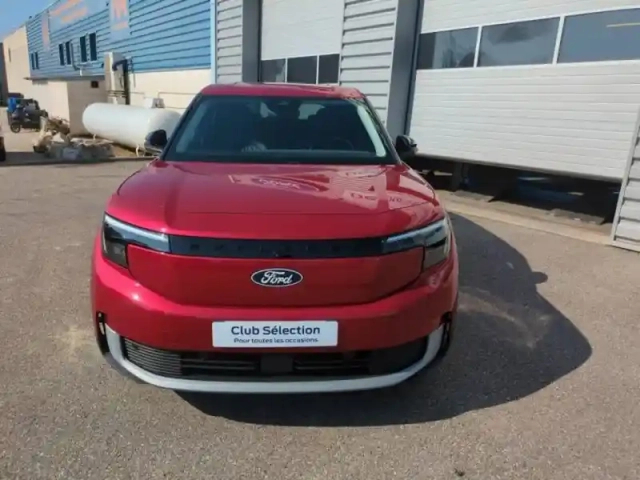 Ford Explorer 286ch extended range 77kwh pack premium rwd — photo 4