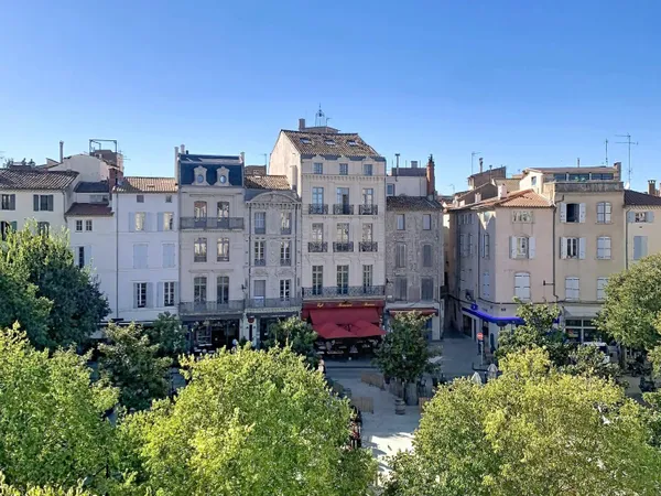 Appartement T4 à la Mairie