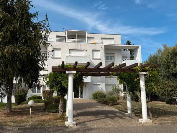 Appartement en résidence - 69 m² - 2 terrasses - Dernier étage - Belle vue - Parking privé