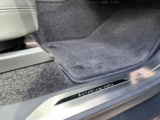 Land Rover Range Rover swb p550e phev awd — photo 43
