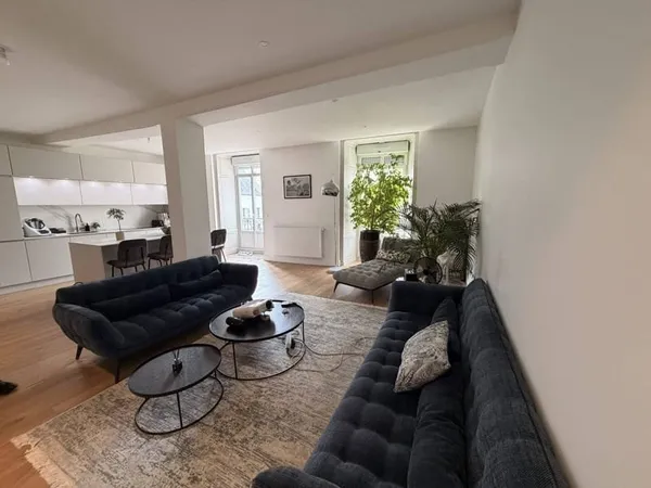 Appartement 5 pièces 150 m²