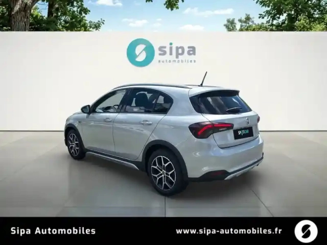 Fiat Tipo cross 5 portes 1.6 multijet 130 ch s&amp;s — photo 3