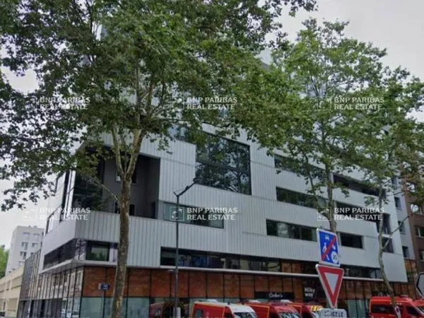 Bureaux 658 m²