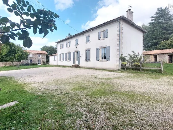 Propriété 7 pièces 205 m²