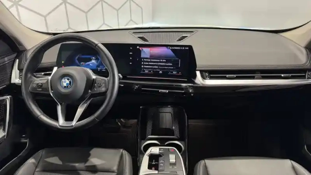 Bmw X1 i xdrive30 — photo 8