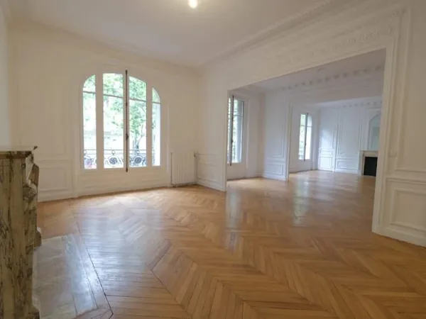 Appartement 7 pièces 195 m²