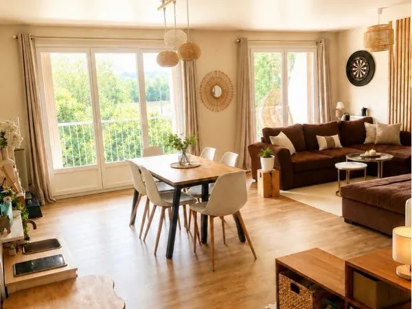 Appartement 90m2 lumineux avec balcon