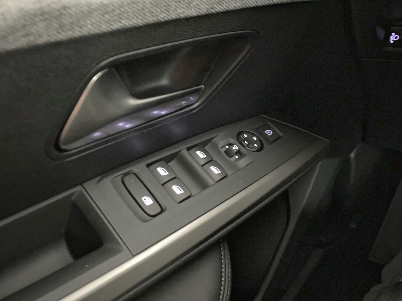 Peugeot 3008 electrique 210 ch 73 kwh allure — photo 20