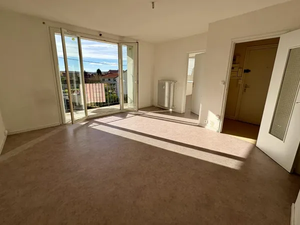 Appartement Type 4 - FAYL BILLOT