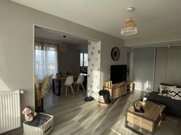 Grand T3 lumineux de 89 m² avec vaste pièce de vie
