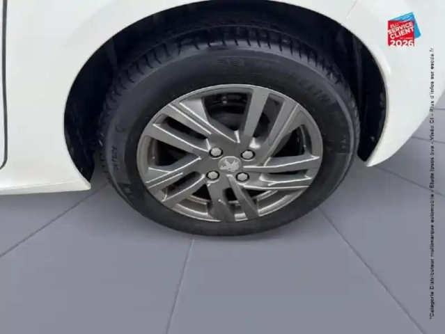 Peugeot 208 1.2 puretech 100ch s&amp;s active pack 118g — photo 10