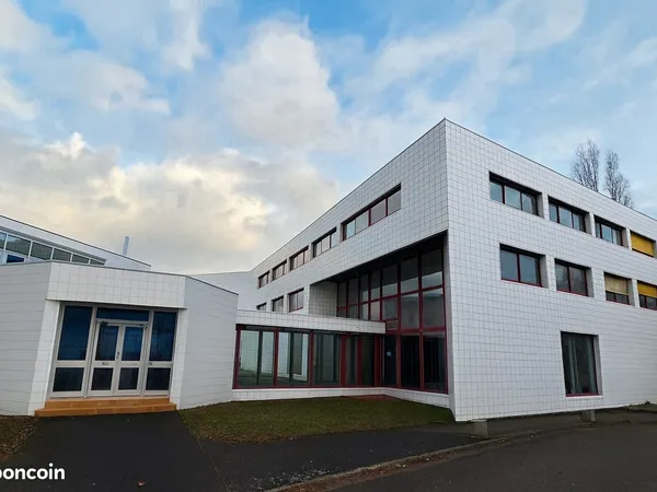 À LOUER - Espaces de Bureaux Modulables (Dès 12 m² jusqu'à 1500 m²) - Mazingarbe