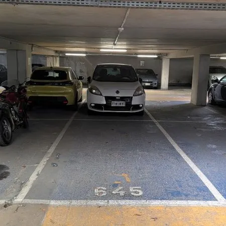 Place de parking privée et sécurisée - Gare de Tours Centre