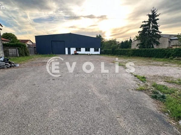 Local d'activité 550 m²