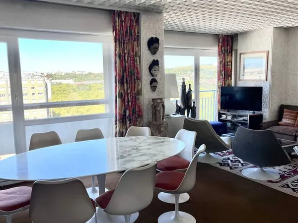 Appartement 6 pièces 152 m²