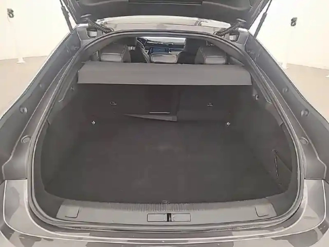 Peugeot 508 hybrid 225 e-eat8 — photo 29