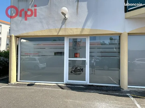 Commerce 64 m²