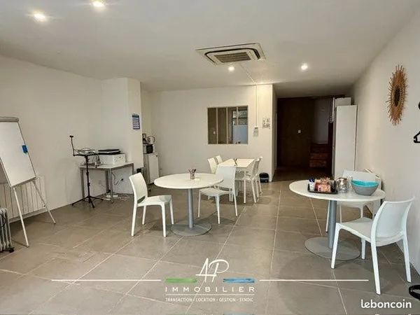 Local commercial 60 m² Gray