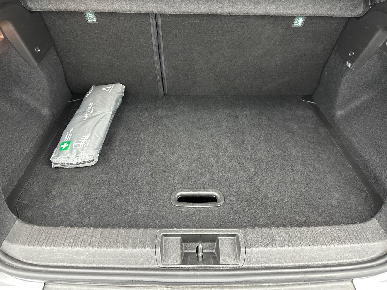 Renault Captur blue dci 115 edc business — photo 6
