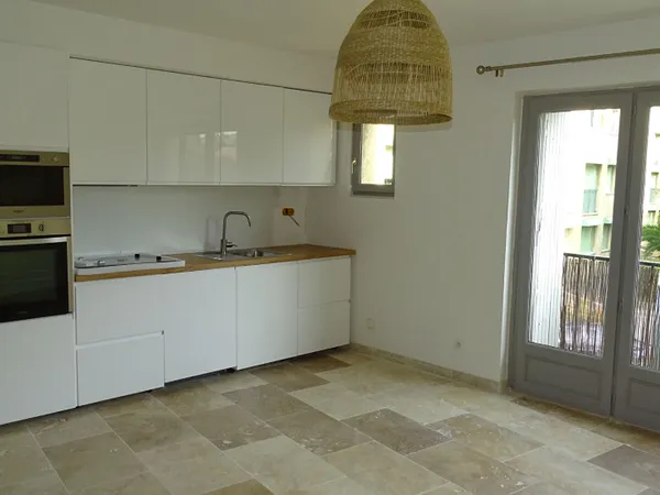 APPARTEMENT RENOVE A CARCASSONNE