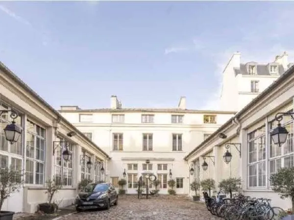 Bureaux 469 m²