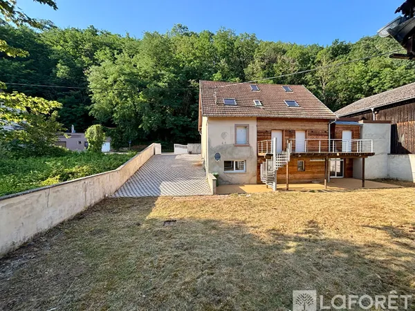 Maison 6 pièces 249 m²