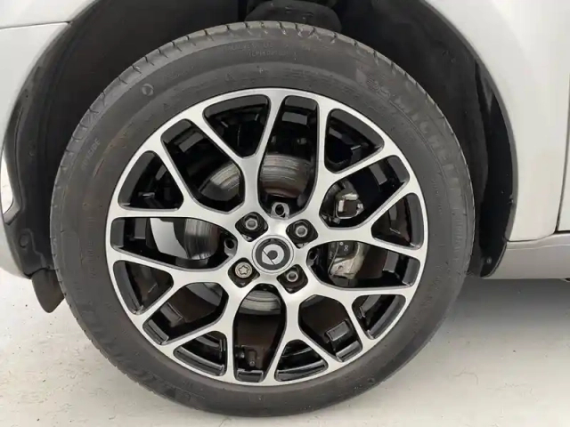 Smart Fortwo coupé 82 ch — photo 17