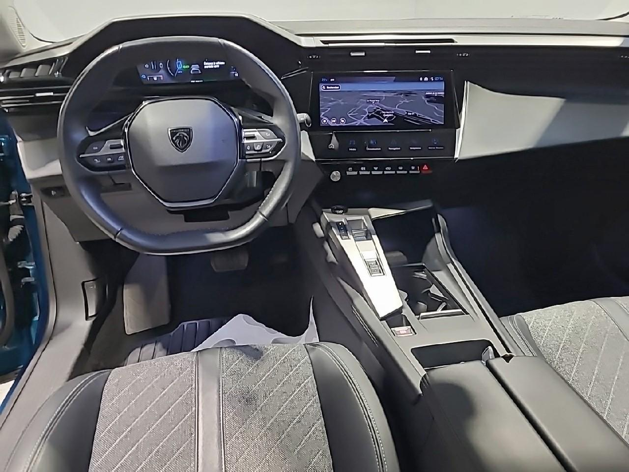 Peugeot 408 phev 225 e-eat8 allure pack — photo 12