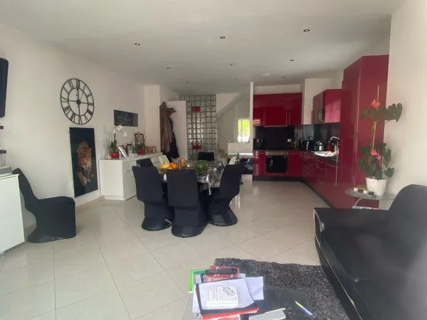 Pavillon confortable en vente