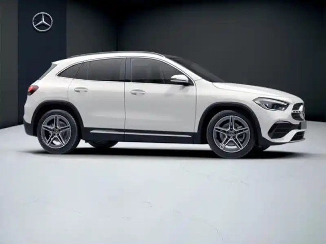 Mercedes Gla 220 d 4matic amg line — photo 16