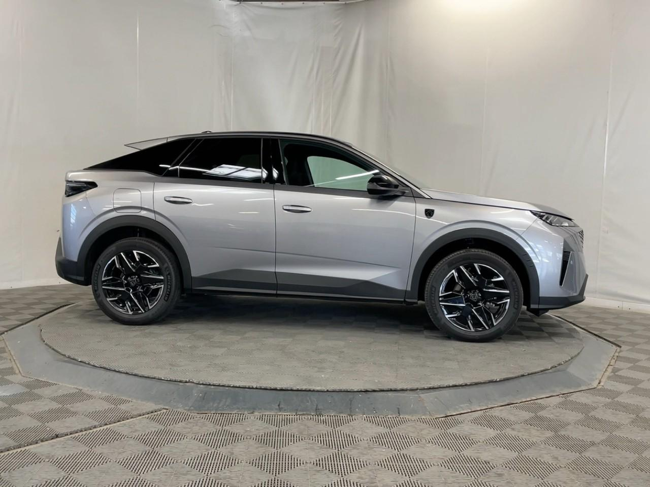 Peugeot 3008 hybrid 145 e-dcs6 gt — photo 6