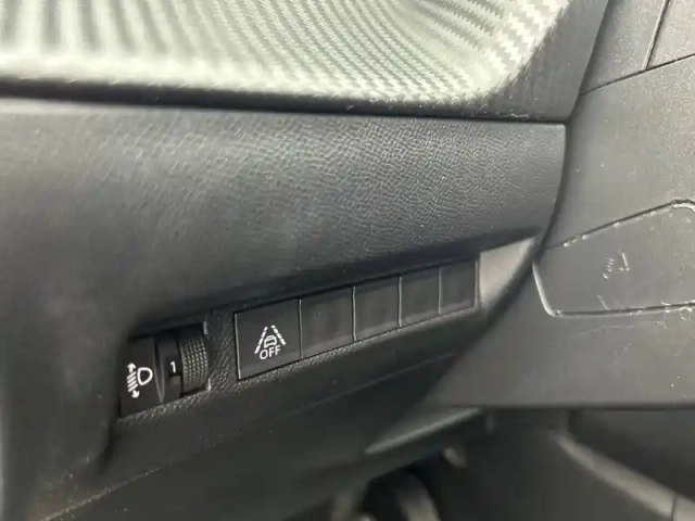 Peugeot 2008 electrique 136 ch — photo 26