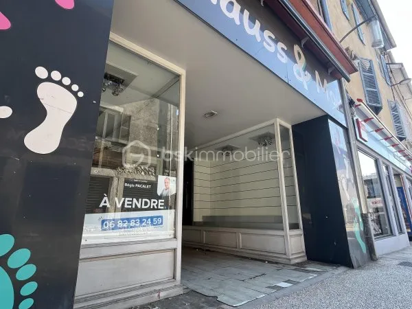 Fonds de commerce 4 pièces 135 m²