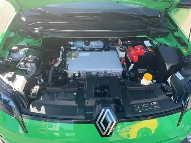 Renault 5 renault  e-tech electrique 10 ch autonomie confort — photo 21