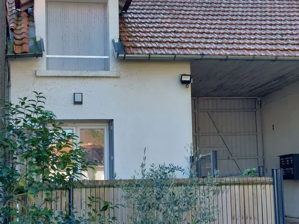 Petite maison de ville avec jardinet