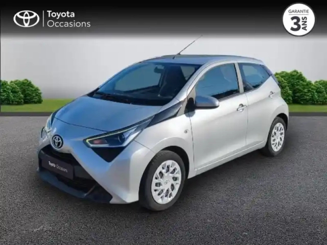 Toyota Aygo 1.0 vvt-i 72ch x-play x-app 5p mc18 — photo 1