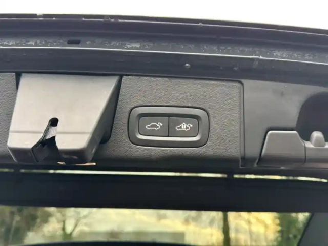 Volvo Xc60 t6 awd hybride rechargeable 253 ch+145 ch geartronic 8 — photo 10