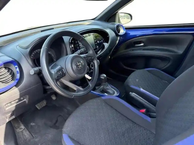 Toyota Aygo X 1.0 vvt-i 72ch design s-cvt — photo 9