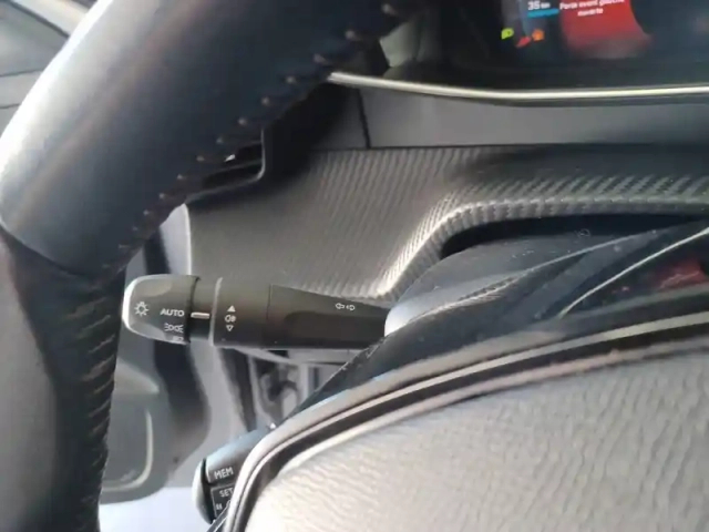 Peugeot 208 bluehdi 100 s&amp;s bvm6 — photo 21