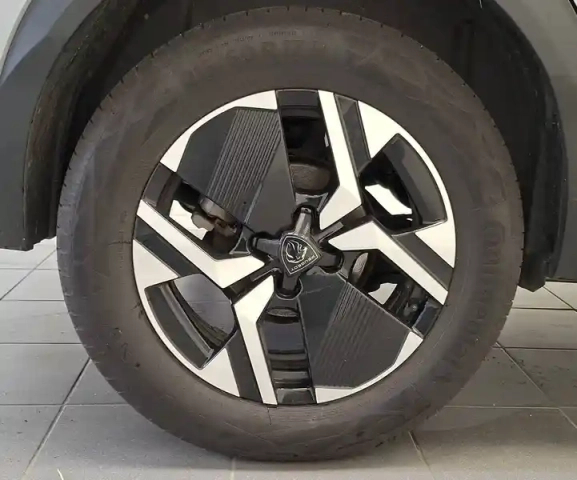 Peugeot 2008 hybrid 136 e-dcs6 — photo 4