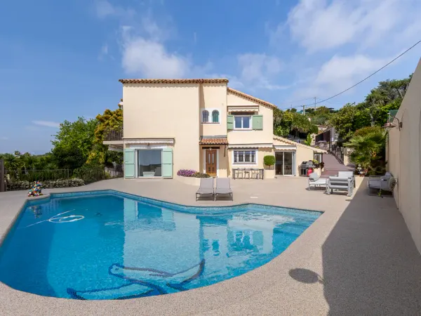 Villa d'exception avec vue mer panoramique, au calme