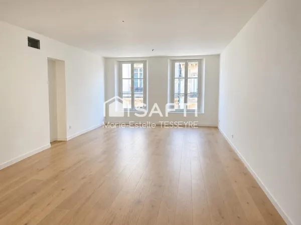 Bordeaux grands hommes - Élégant appartement de 86,10 m² au dernier étage - 2 chambres