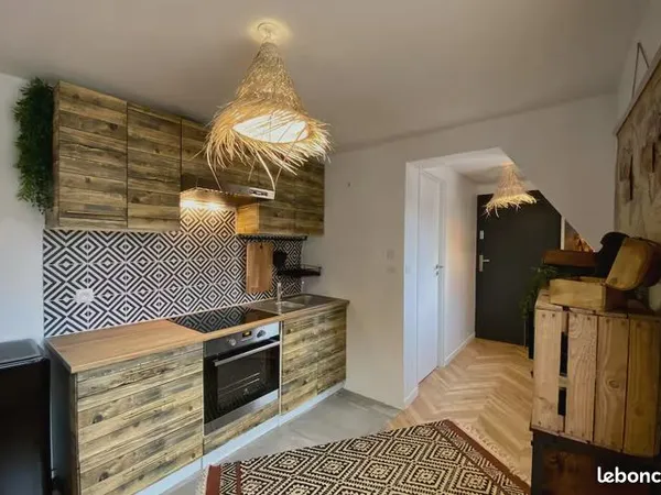 Appartement 2 pièces au 1er étage