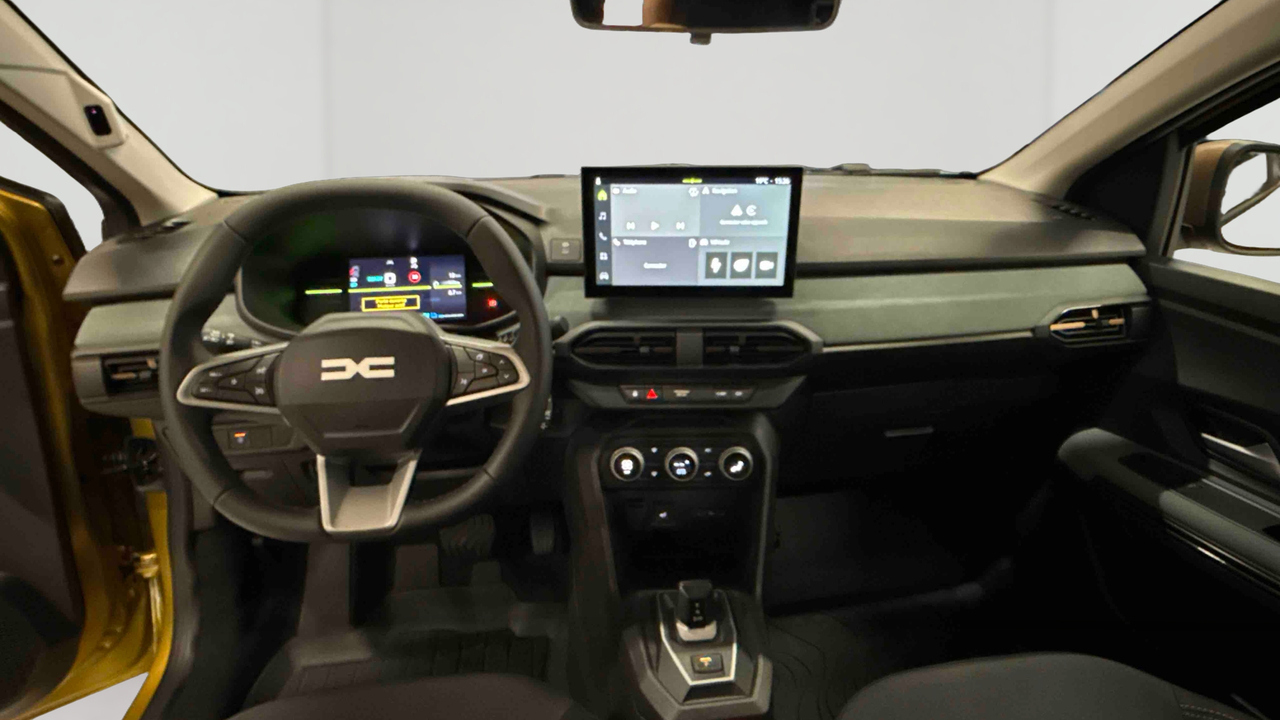 Dacia Sandero Hybrid 155 — photo 9