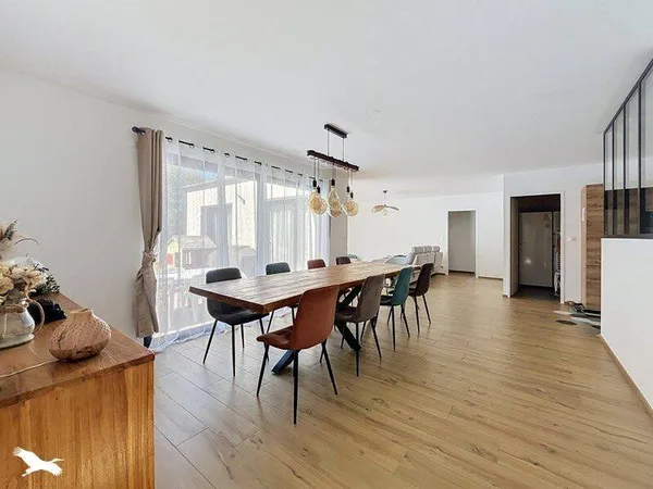 Maison de plain-pied 5 pièces 141 m²